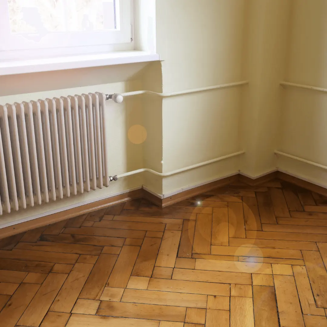 Achieving a High-Gloss Finish with Epoxy on Floor Wood Parquet